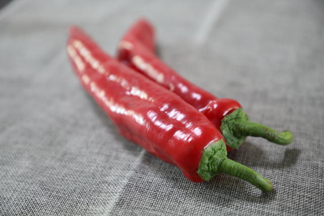 ���ӽа��и�к